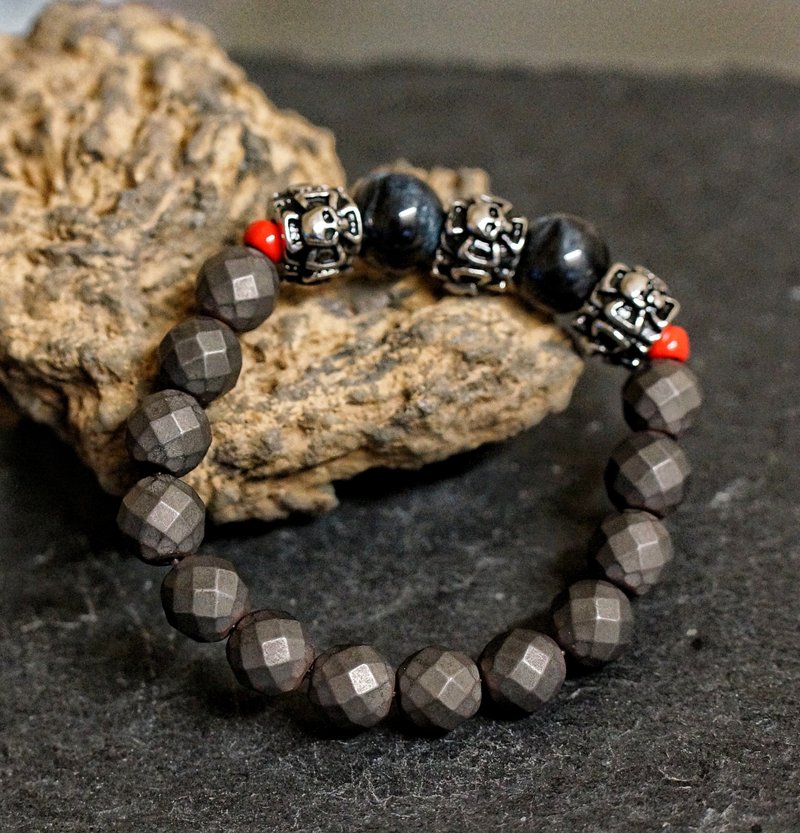 蓝虎眼石 + 哑枪黑赤铁矿石手錬 - 手链/手环 - 半宝石 蓝色