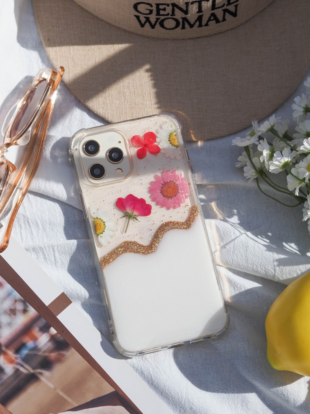 White Sand, pressed flower phone case | Handmade - 手机壳/手机套 - 树脂 粉红色