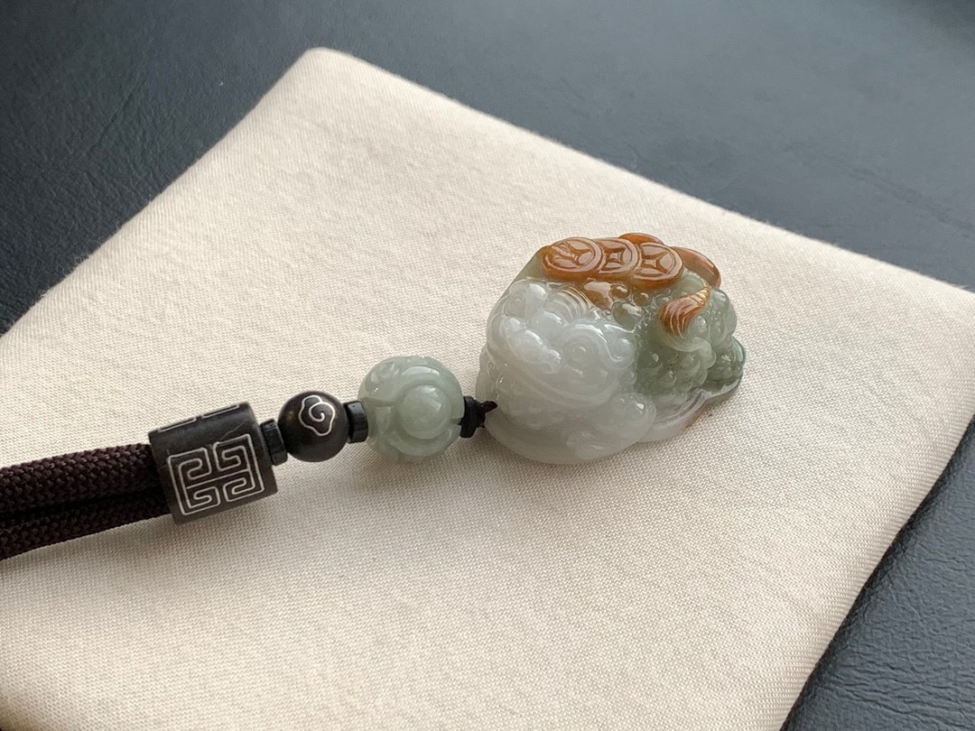天然A货缅甸玉翡翠 招财三脚金蟾 三彩料 龙珠吊饰免费开光招偏财 - 吊饰 - 玉石 多色