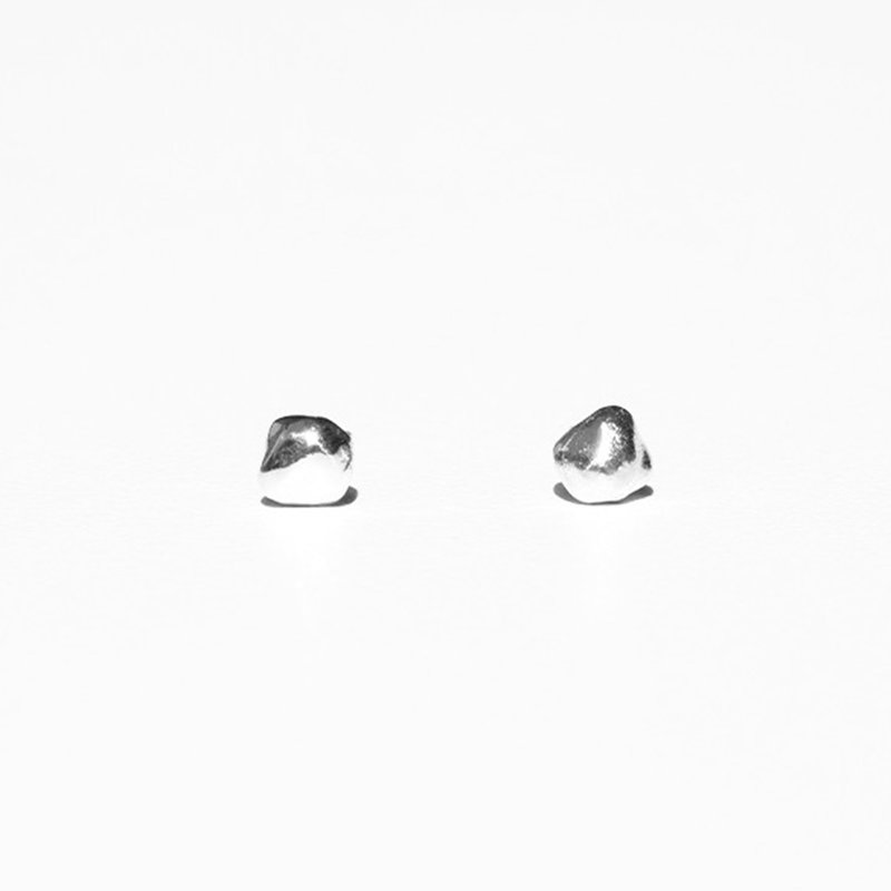 海流-水滴迷你耳钉 - 耳环/耳夹 - 纯银 银色