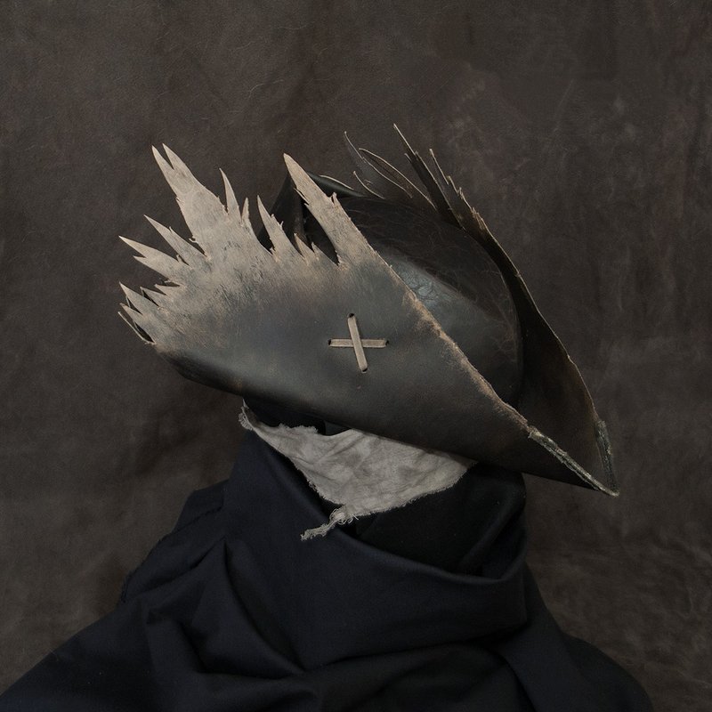 Old Hunter Djura Hat Inspired Bloodborne / tricorne / Grey Wolf Hat - 帽子 - 真皮 灰色