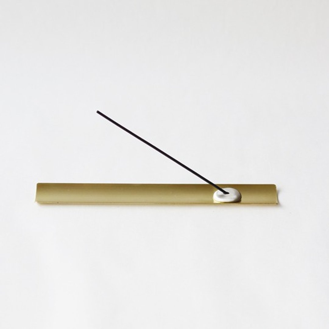 Tin incense holder and brass saucer drops - 香薰/精油/线香 - 其他金属 金色