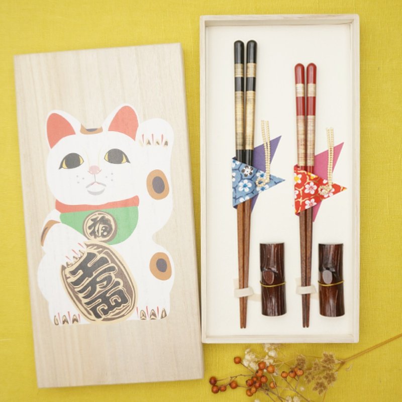 孝卫卫门筷架套装、招财猫、角樱草、2双筷子、2个筷架，装在泡桐盒中。 - 筷子/筷架 - 木头 