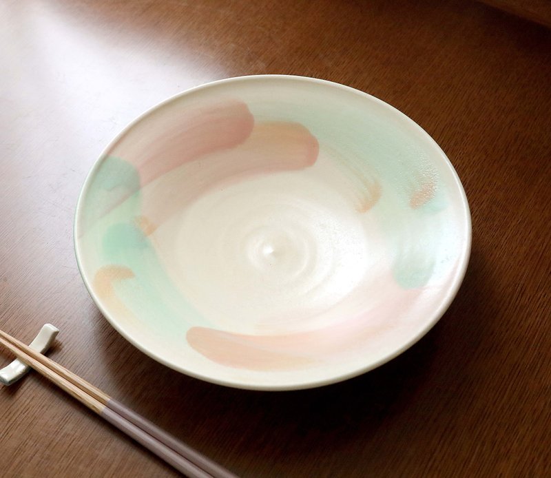 Shallow bowl with brush pattern rim / spring color - 盘子/餐盘/盘架 - 陶 粉红色