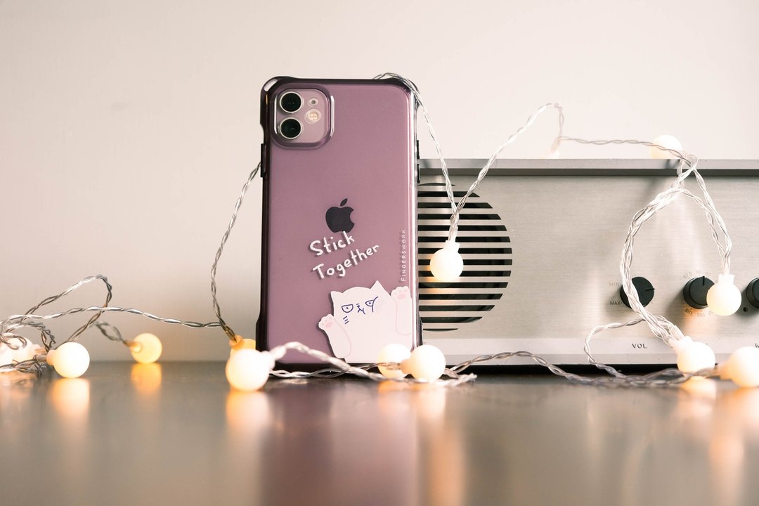 Stick Together 厌世猫 透紫色四角防摔IPhone Case 挂绳款 - 手机壳/手机套 - 塑料 紫色
