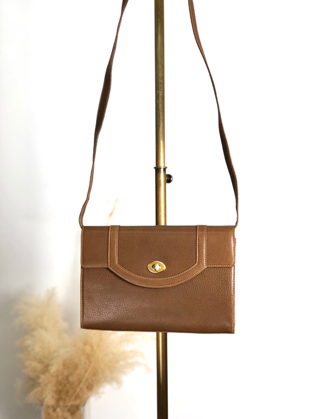 【VintageShop solo 日本直送中古包专卖店】GUCCI 古驰 侧背包 棕色 皮革 转扣 vintage 维持选品 经典 4k7hzd - 侧背包/斜挎包 - 真皮 咖啡色