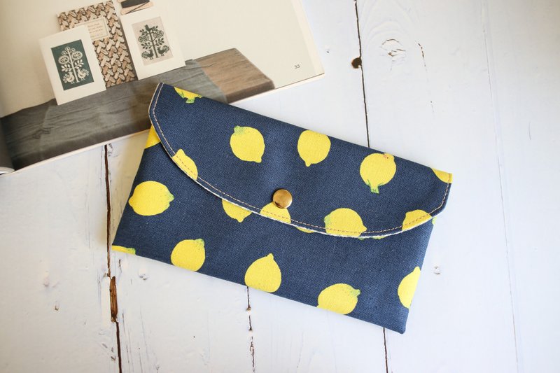 手作存折包。红包袋。柠檬啾啾。蓝 - 化妆包/杂物包 - 棉．麻 蓝色