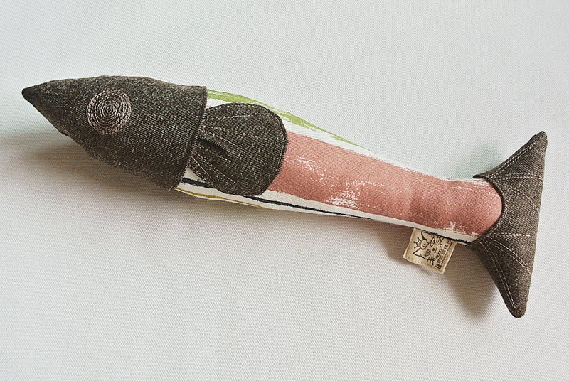 新鲜彩粉秋刀鱼2.0进阶版猫草包 - 玩具 - 棉．麻 粉红色