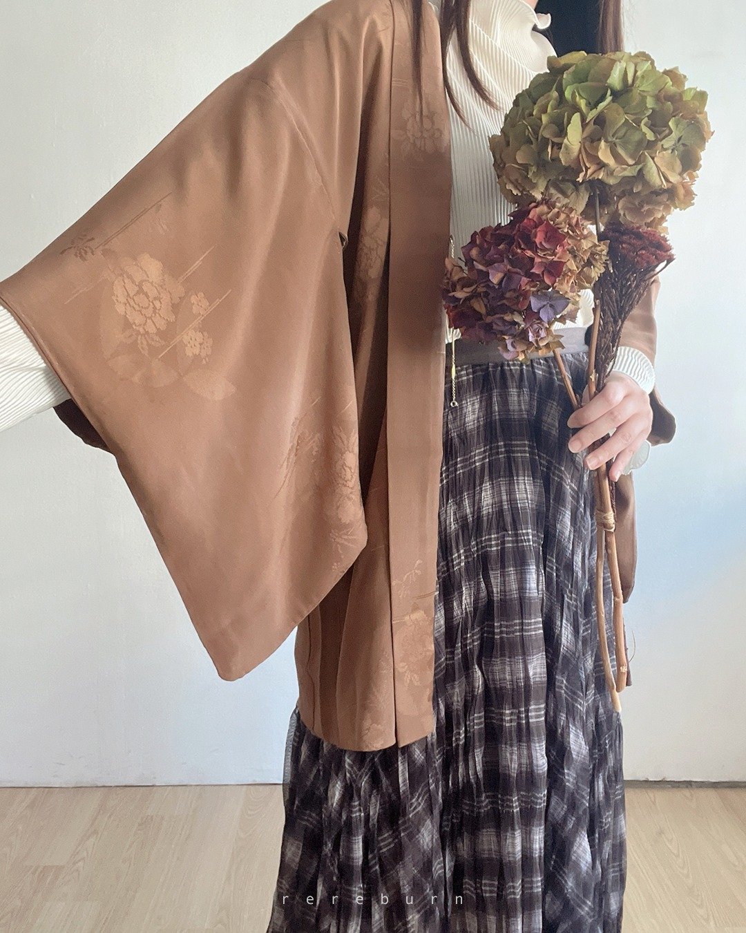 日本制和风印花薄款棕色古着羽织和服外套 - 女装休闲/机能外套 - 丝．绢 咖啡色