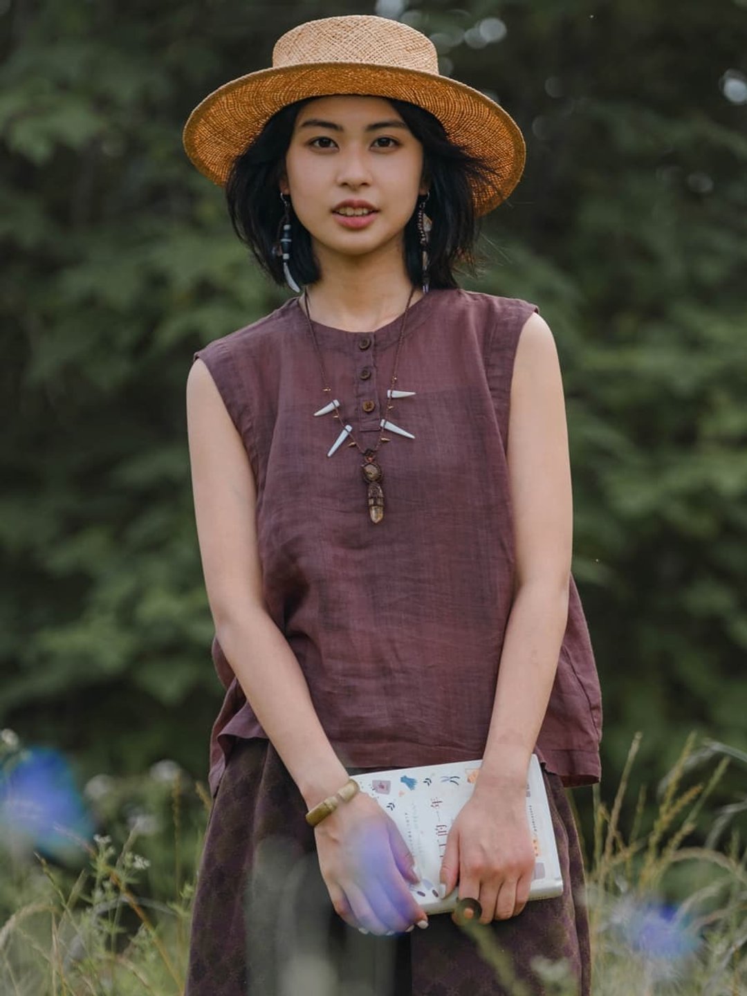 2顔色 絳紅/岩黑 輕透斜紋苧麻天然牛角扣中式無袖背心 - 女装背心 - 棉 红色