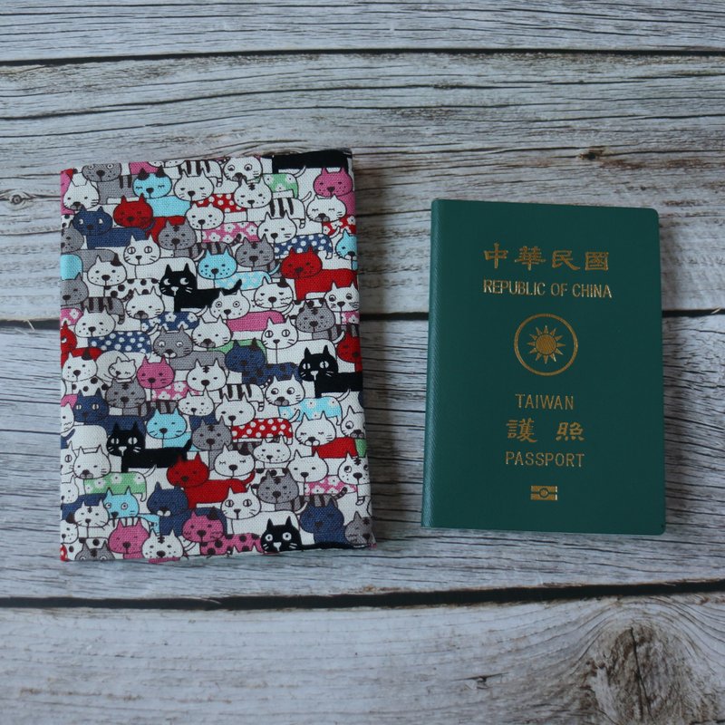 【猫猫世界】护照套 护照夹 护照包 出国必备 - 护照夹/护照套 - 棉．麻 蓝色