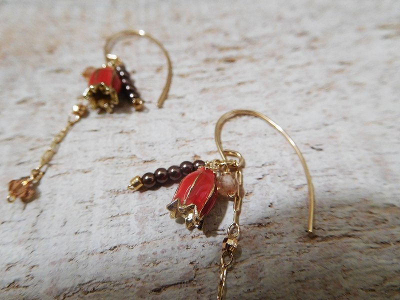 包 14k 金勾式花朵锆石水晶耳环 可改夹 - 耳环/耳夹 - 其他材质 金色