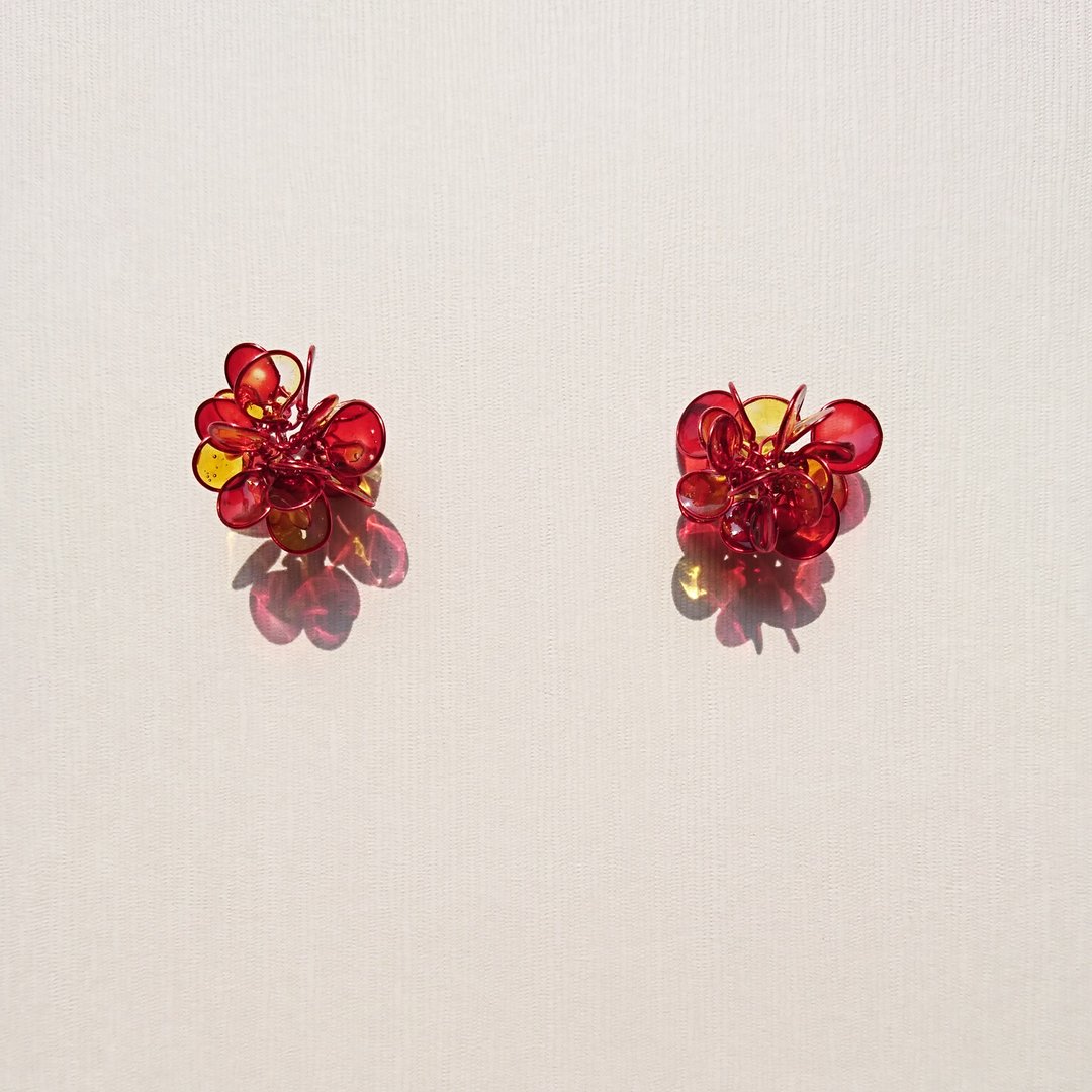 <花>造型手工设计树脂耳环/earring/accessories - 耳环/耳夹 - 其他材质 红色