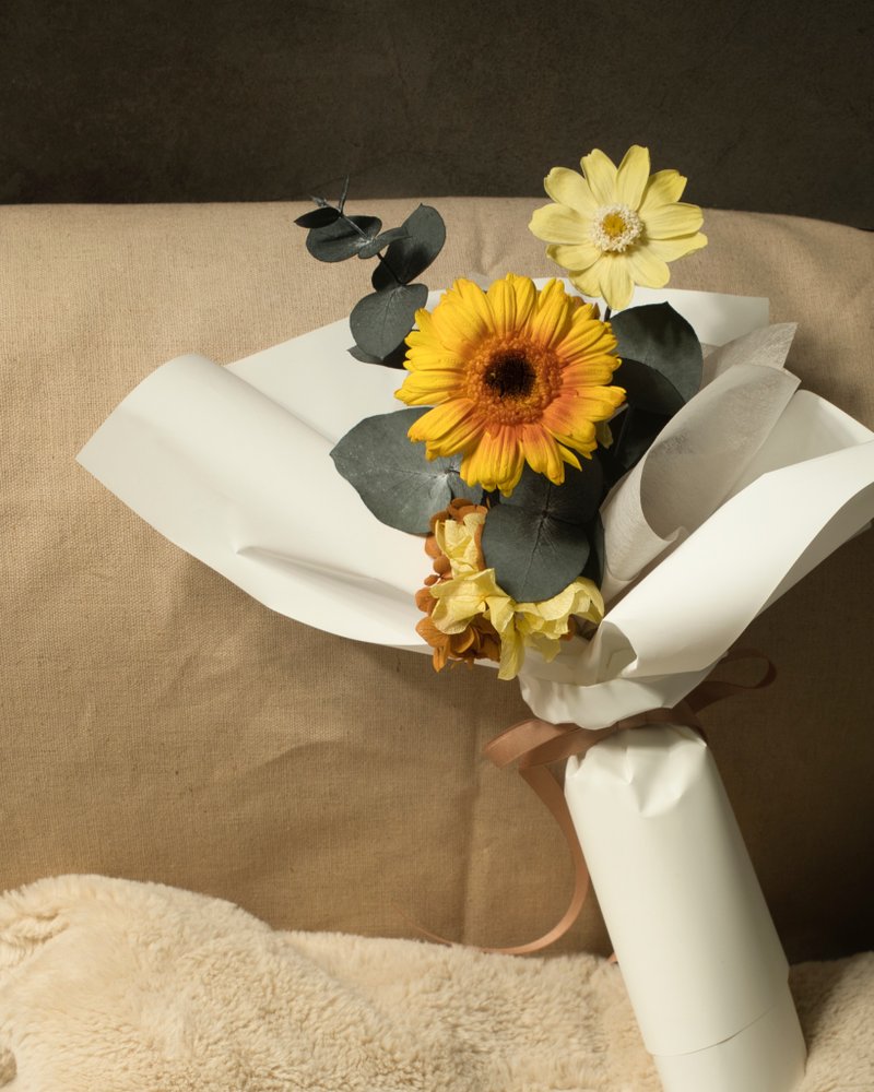 毕业季向阳系列永生中花束 - 干燥花/捧花 - 植物．花 黄色