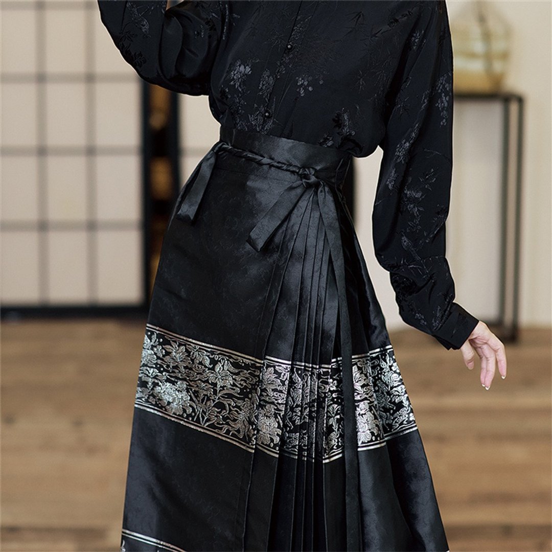 黑色 龍吟 明制漢服馬面裙 半身裙  復古改良中式新娘敬酒服禮服 - 裙子 - 聚酯纤维 黑色