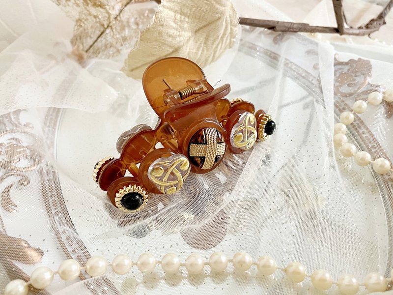 古典扣饰/ 鲨鱼夹 抓夹 包头 鲨鱼夹 发夹 礼物 手工盘发新娘头饰 - 发饰 - 其他材质 咖啡色