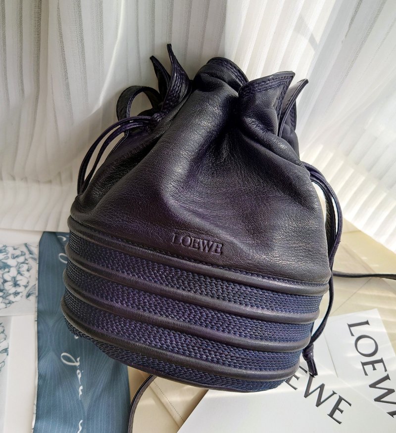 中古美品 Loewe福袋小圆桶束口袋水桶包肩背包斜挎包单肩包束绳包 - 侧背包/斜挎包 - 真皮 紫色