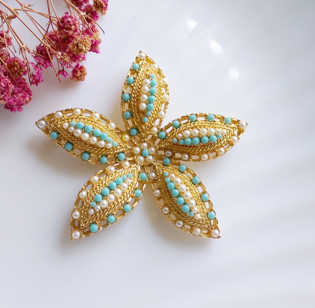 【西洋古董饰品 】SARAH COV  Golden Ocean Star  别针 - 徽章/别针 - 其他金属 金色