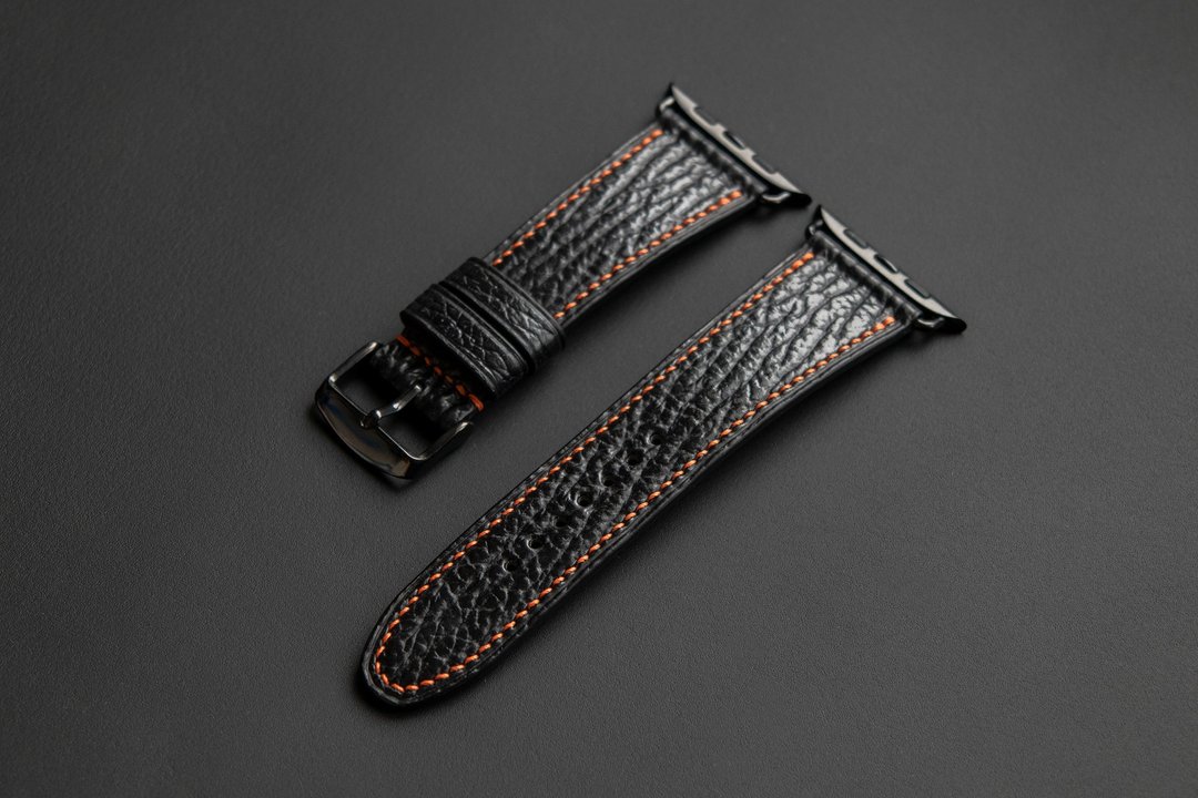 黑色鲨鱼皮Apple Watch表带 (MTO) - 表带 - 真皮 黑色