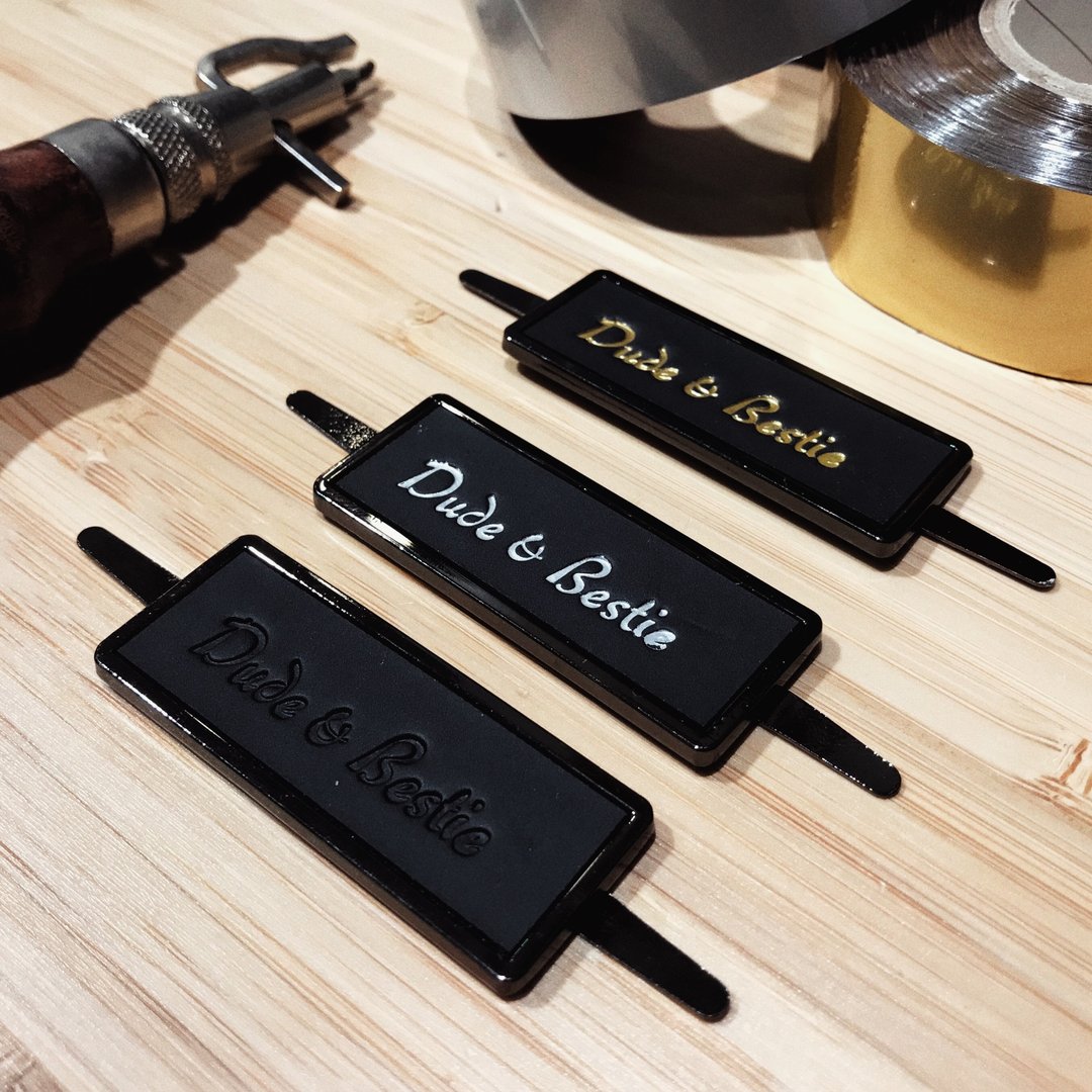 【加购】 定制化 压印 烫印 雷射服务 订制名牌 需搭配指定商品 - 行李吊牌 - 其他金属 黑色