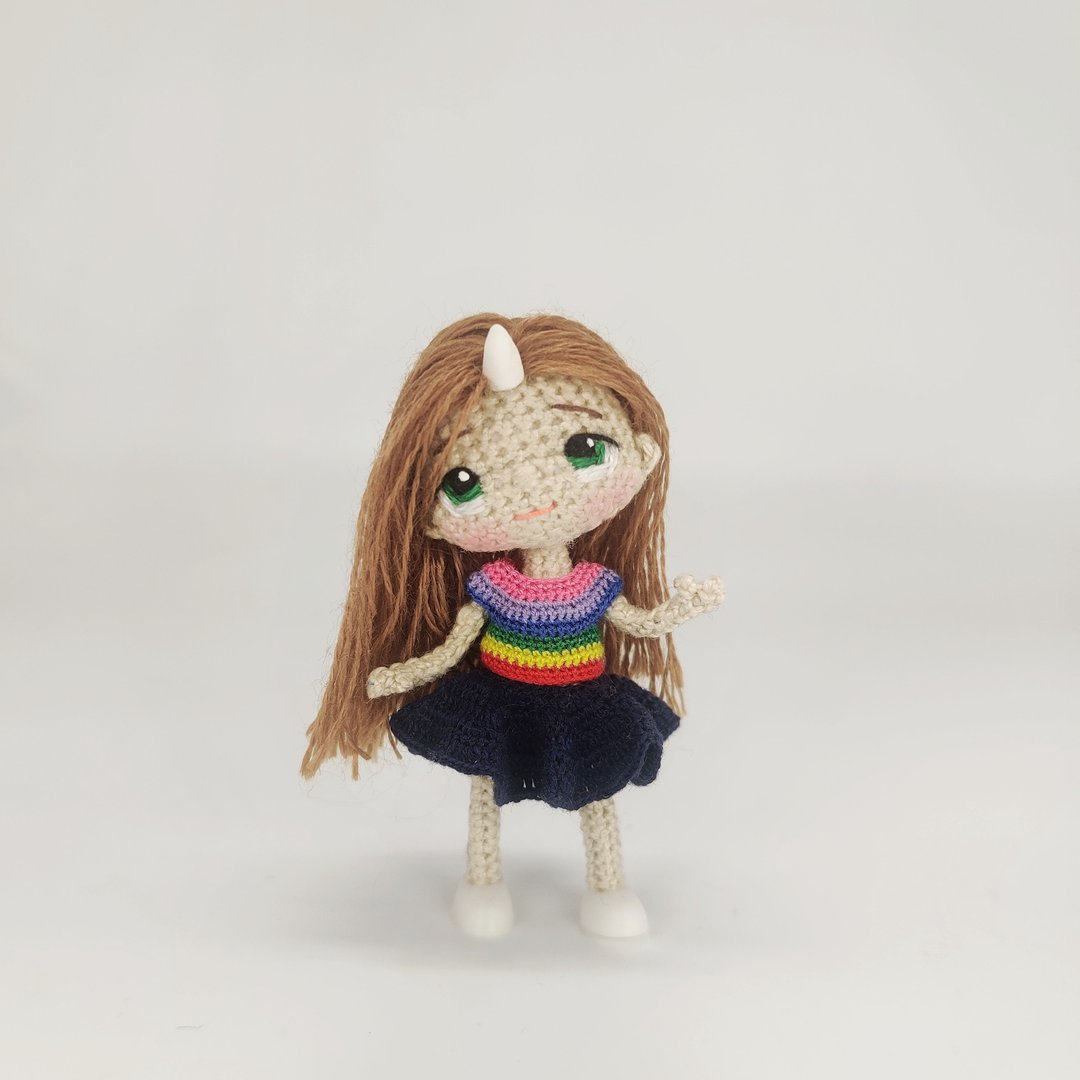 Rainbow unicorn tiny amigurumi doll with long brown hair and green eyes - 玩偶/公仔 - 其他材质 多色