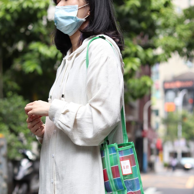 茄芷阿嬷 复古水壶袋 - 手提包/手提袋 - 塑料 