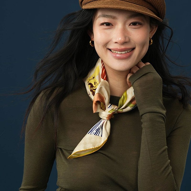 復古原創春日寫生簿中方巾 / 真絲春季多款可選 / 氣質百搭禮物款 - 丝巾 - 丝．绢 多色