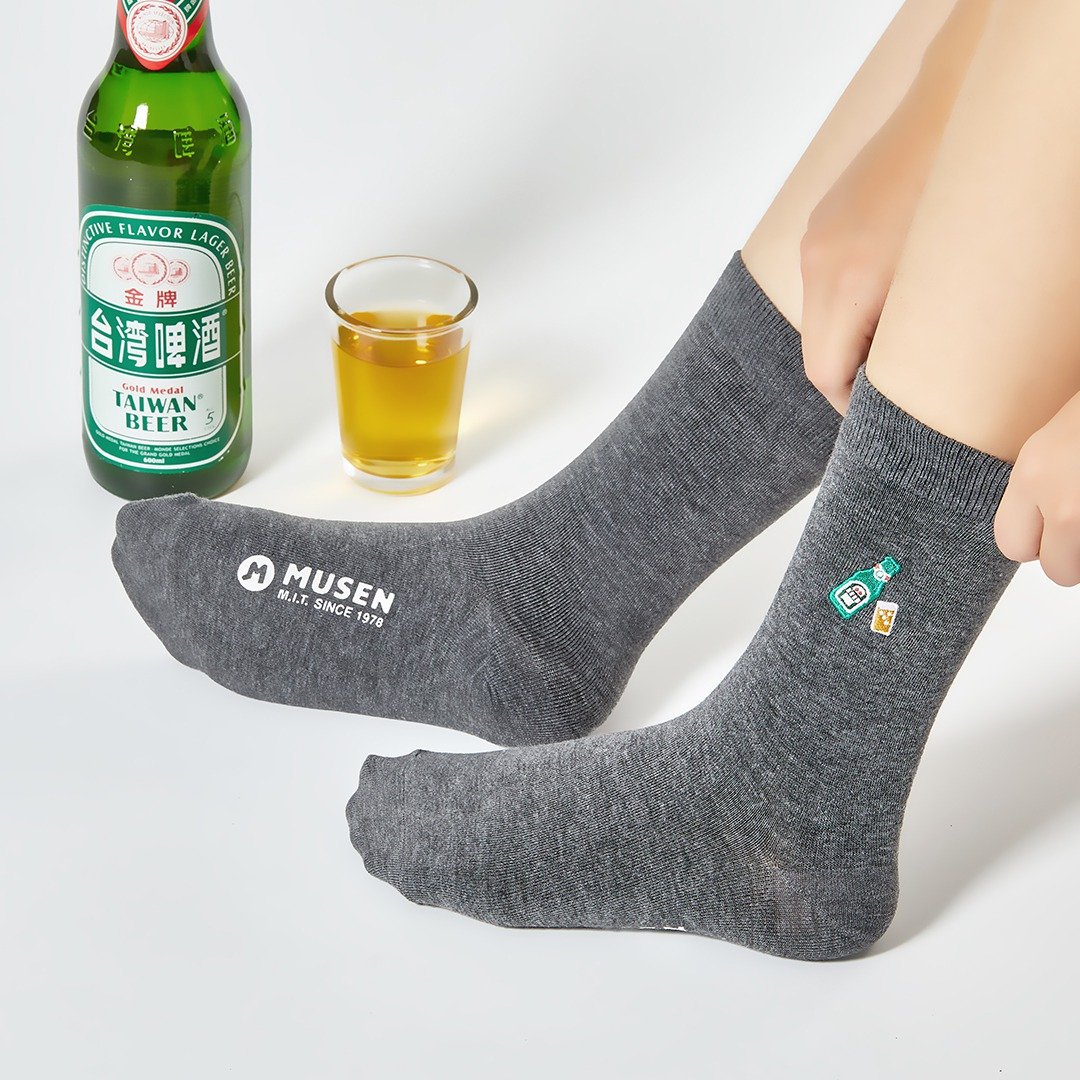 刺绣袜-啤酒Beer 长袜|中筒袜|男女同款 - 袜子 - 棉 