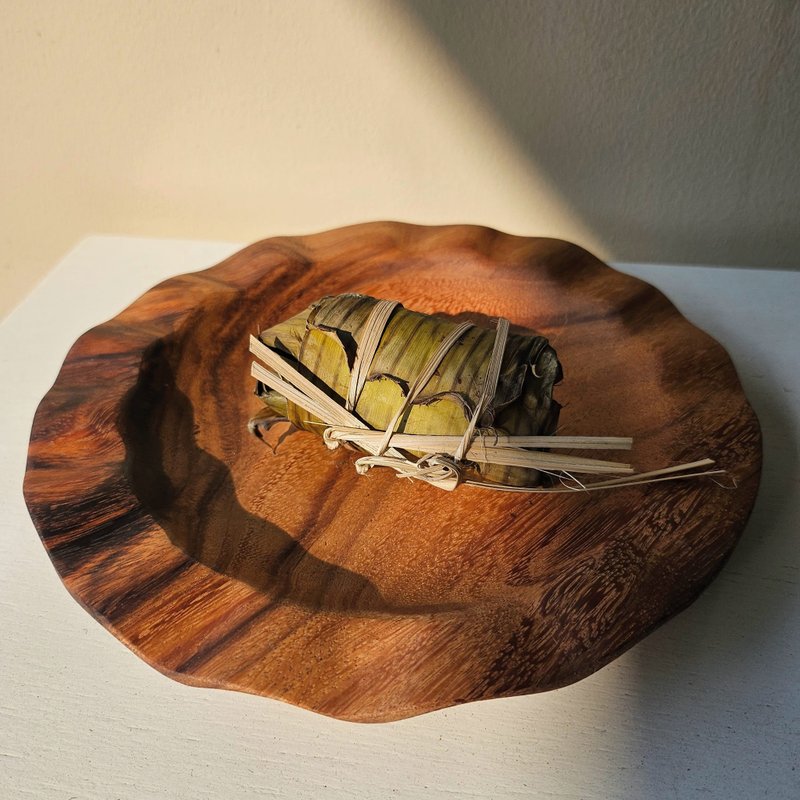 Chamchuri 木盘，花痴形状（1 件） - 其他 - 木头 