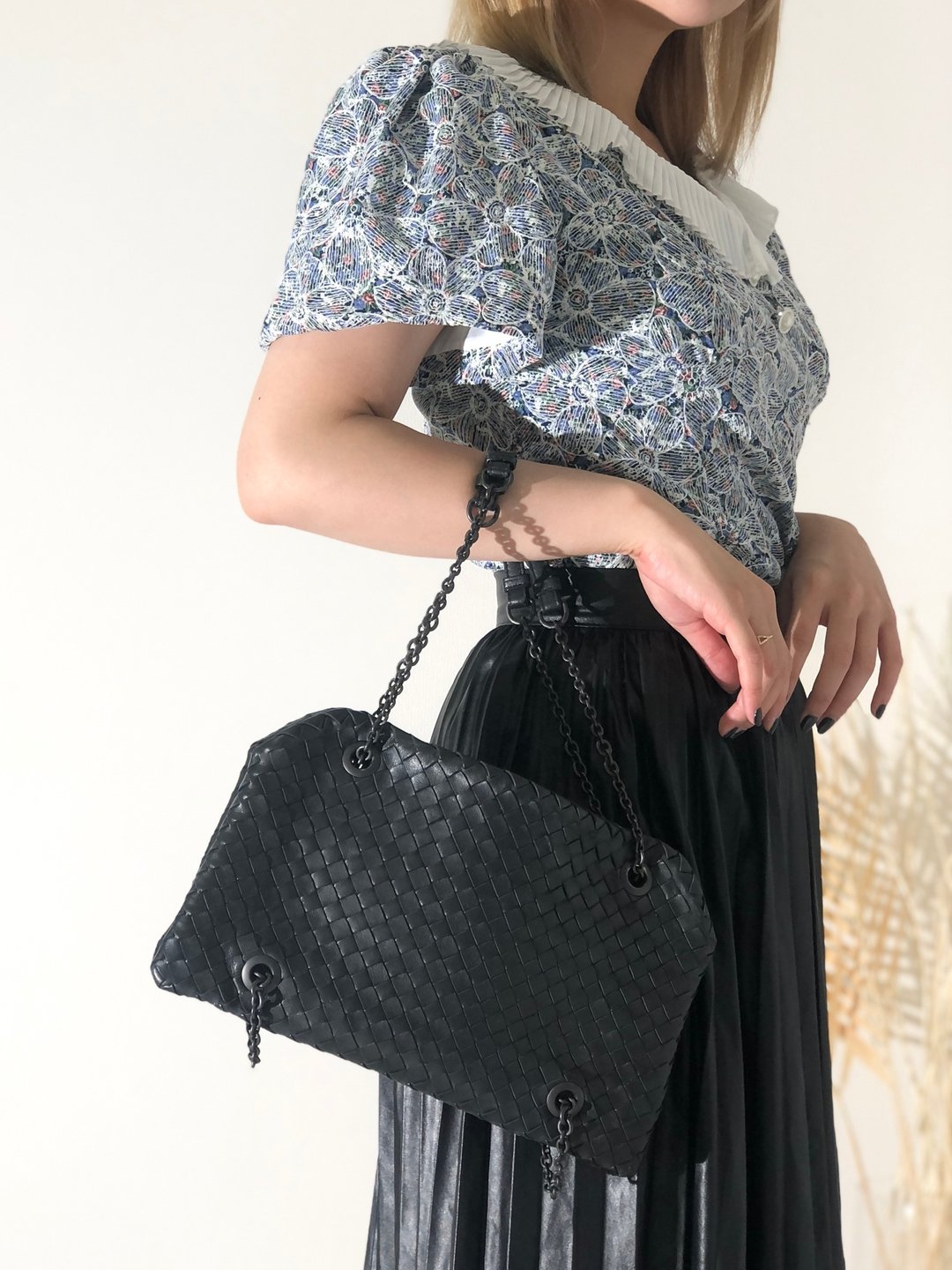 【日本直送，名牌二手包装】Bottega Veneta 皮革半肩链手把单肩包黑xtn7dk - 侧背包/斜挎包 - 真皮 黑色