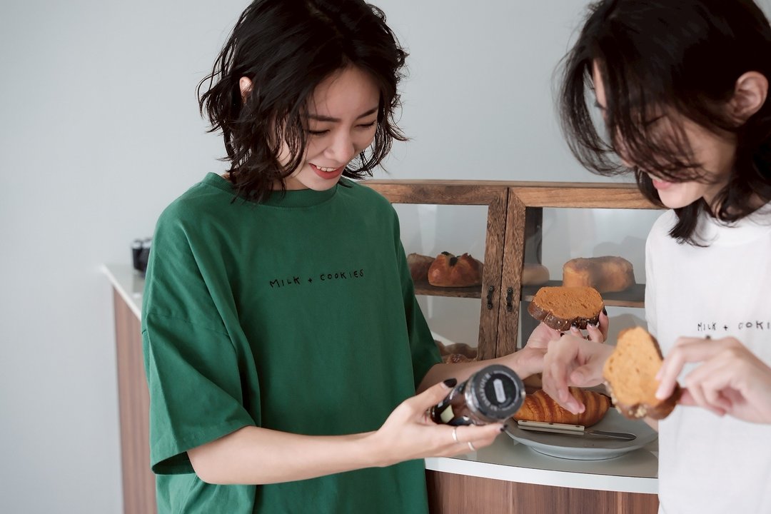 牛奶饼干过一天TEE - 2色 - 抹茶 - 女装 T 恤 - 棉 绿色