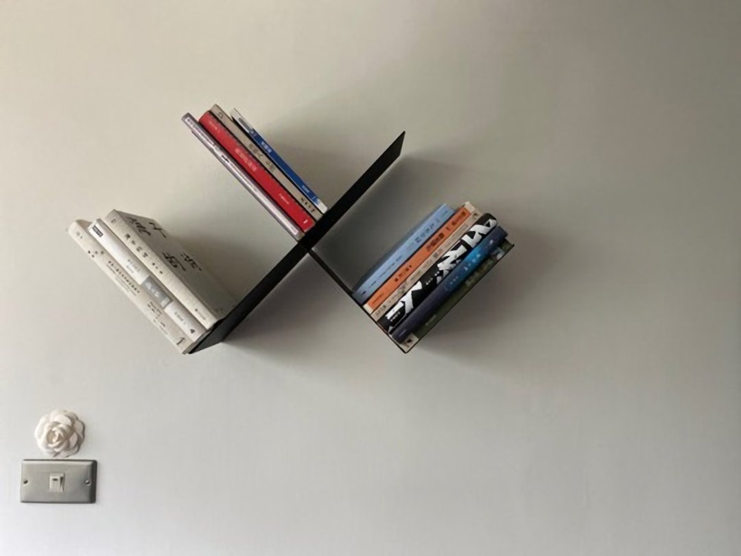 壁挂式交叉书架 有别于一般书柜 不同氛围的生活提案工业风置物架 - 摆饰 - 其他金属 黑色