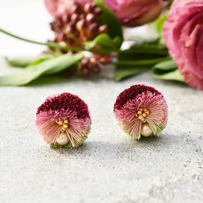 イヤリング/Pompon tassel earrings/Pink - 耳环/耳夹 - 其他材质 粉红色