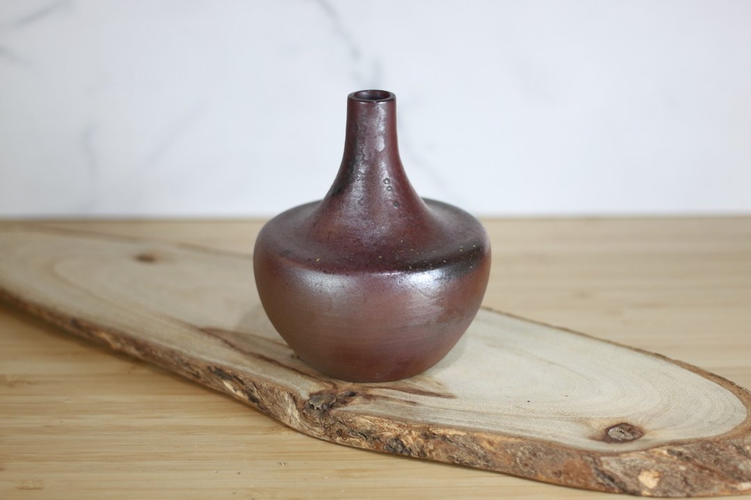 【沐春生活】直径 8.5cm 高 10cm 柴烧 手工小花瓶 天然落灰 - 花瓶/陶器 - 瓷 