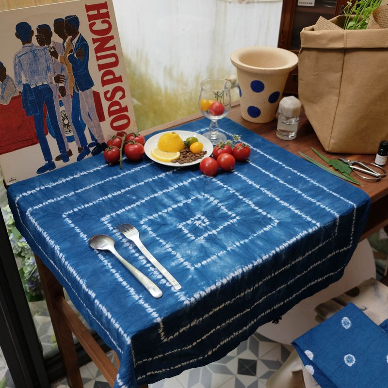 台湾发货 回纹蓝染扎染小方巾小壁纸小盖巾多功能风吕敷圣诞礼物 - 餐垫/桌巾 - 棉．麻 蓝色