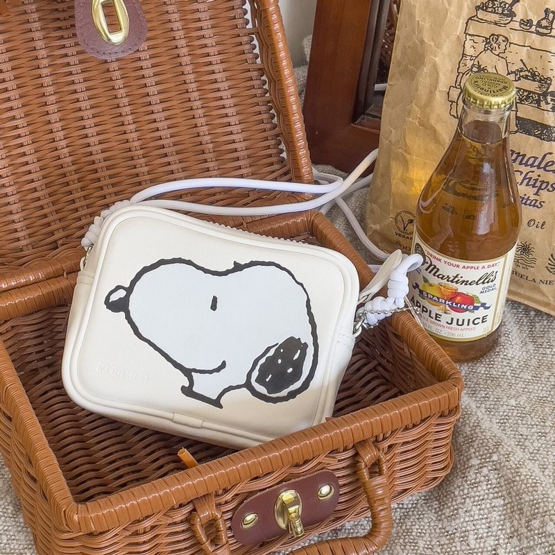 SNOOPY POCKET 史努比联名 斜背包 | 白 - 侧背包/斜挎包 - 其他材质 白色