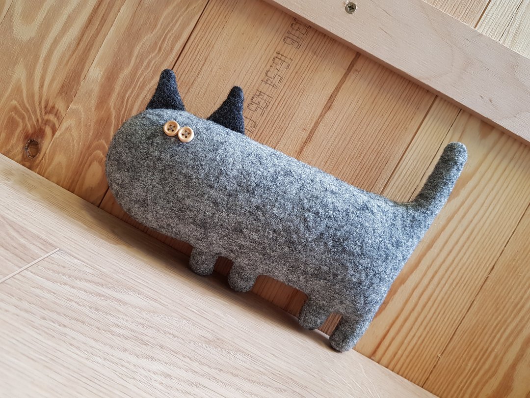 Stuffed cat PDF sewing pattern and tutorial in English, Digital download - 手工艺教程/工具书 - 其他材质 