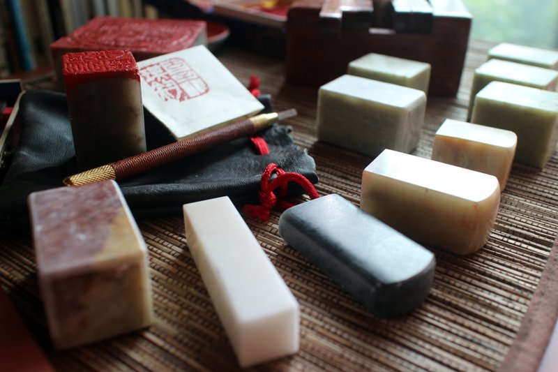【辜琪钧艺术工作室】手刻姓名印/手工印章-3字 - 印章/印台 - 其他材质 灰色