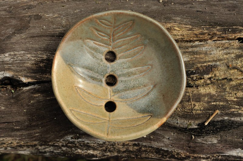 Heyu Soap ・手捏陶皂盘・陶土制・自然沥水・手工生活器皿 - 卫浴用品 - 陶 白色