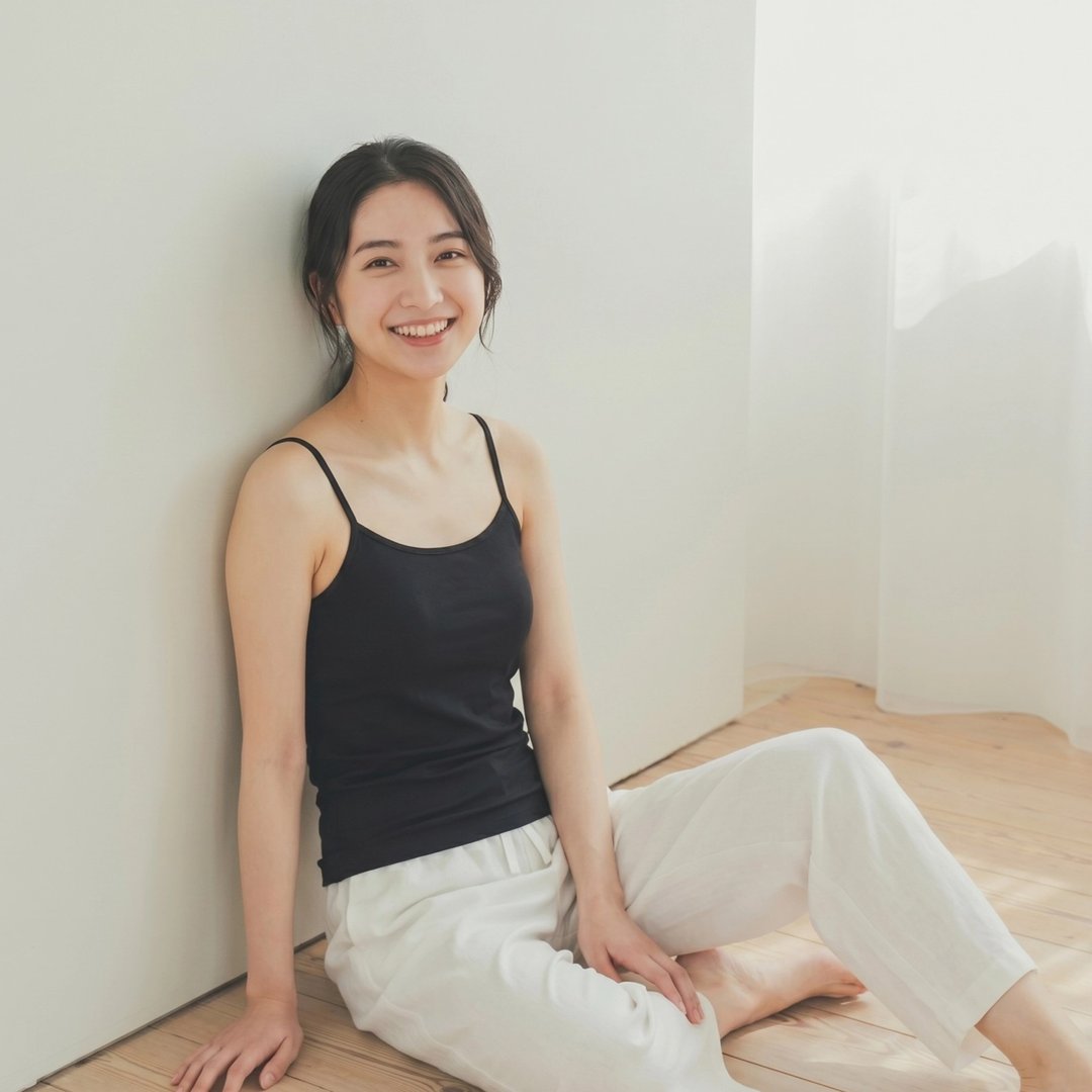 日本制造 100% 纯棉细肩带背心 灰色 附胸垫 女款 棉 弹性 亲肤 万用 居家穿搭 - 女士内衣裤 - 棉 黑色