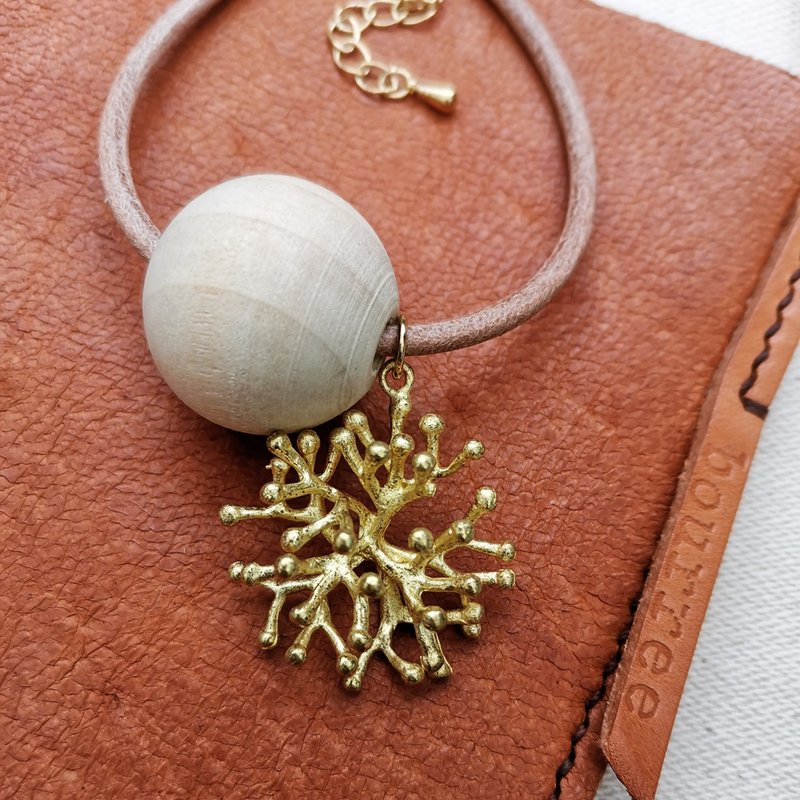 风落形物 皮革手链 珊瑚花 - 手链/手环 - 铜/黄铜 金色