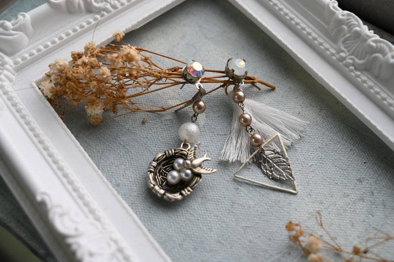 森林的倾刻  银色鸟巢白流苏不对称耳环/耳夹 - 耳环/耳夹 - 不锈钢 银色