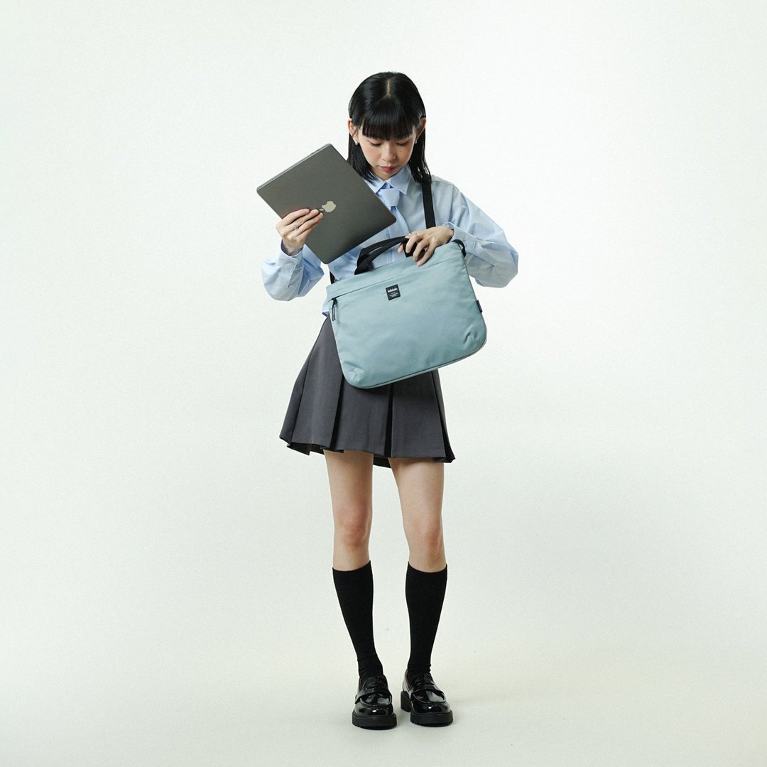 TOOLI系列 | 14寸笔电斜背手提包 MIRA(灰蓝) MacBook Pro 适用 - 电脑包 - 聚酯纤维 蓝色