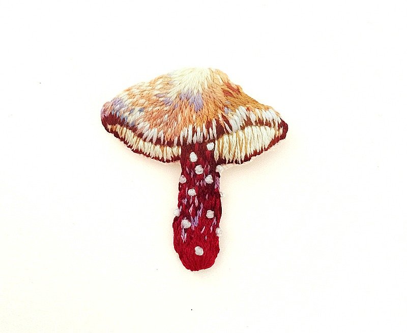 夏の采收。情人伞刺绣蕈菇别针胸针 - 胸针 - 绣线 红色