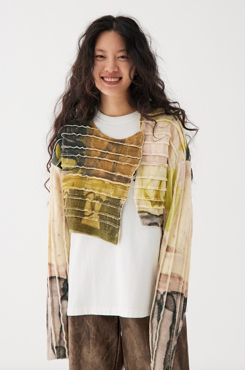 Panelled Cardigan 坑条陶罐绘画开衫 无性别穿搭 - 女装背心 - 棉．麻 多色