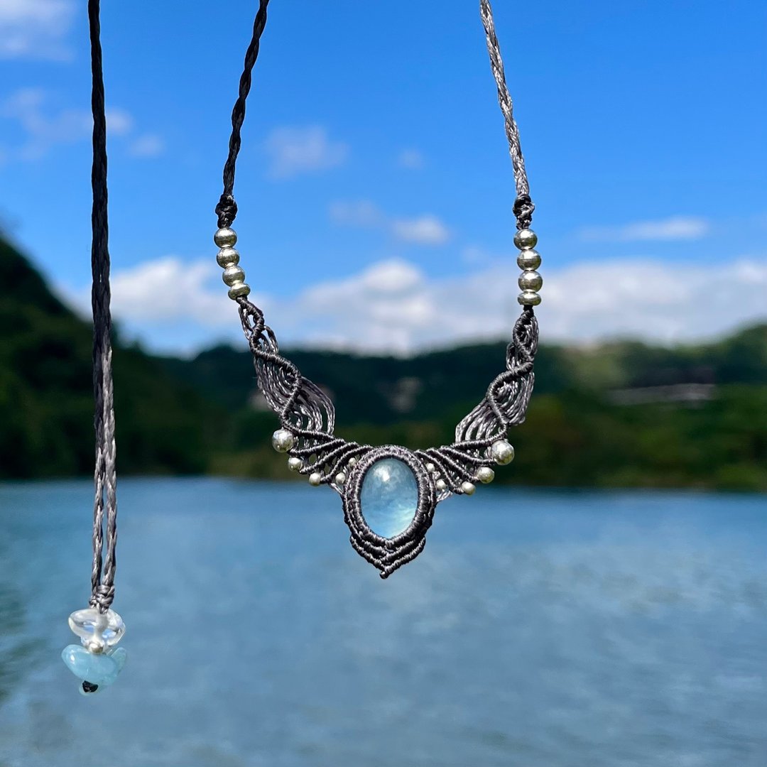 喜迎瑶 Macrame 海蓝宝 天然石 蜡线项链 手工编织 颈链 民族风 - 项链 - 水晶 灰色
