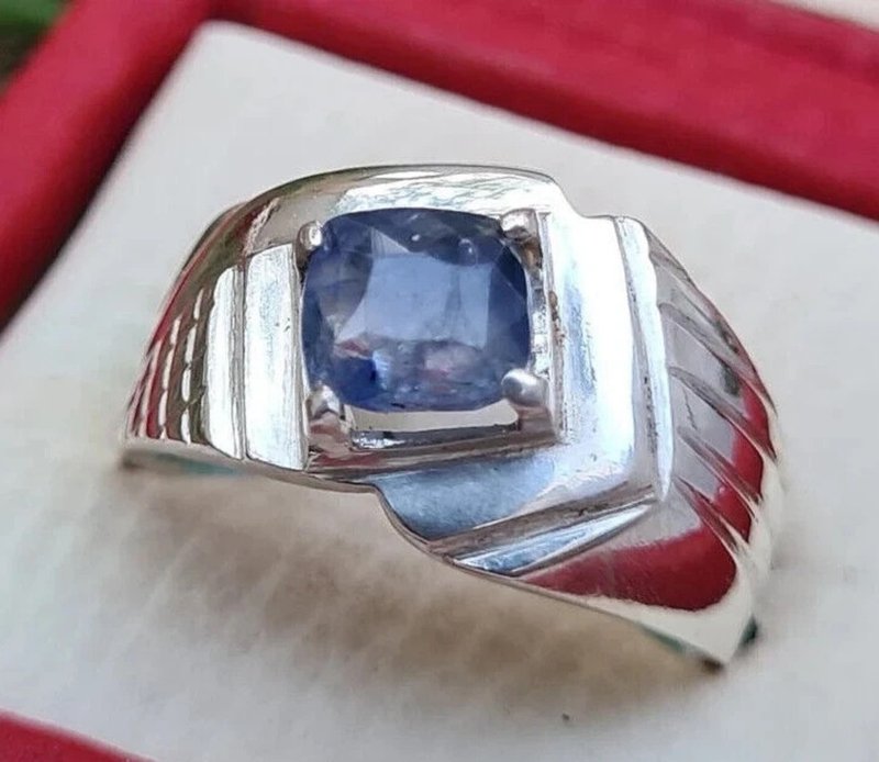 Natural Ceylon Blue Sapphire Ring Elegant Ring Sterling Silver 925 Neelam ring - 戒指 - 宝石 蓝色