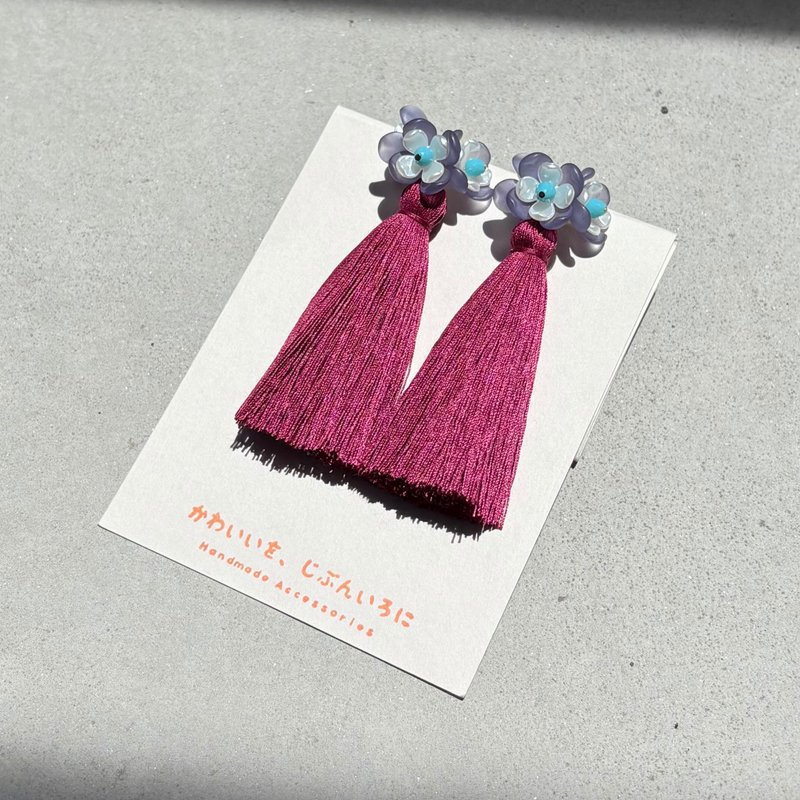 大理花耳环 - 耳环/耳夹 - 绣线 紫色