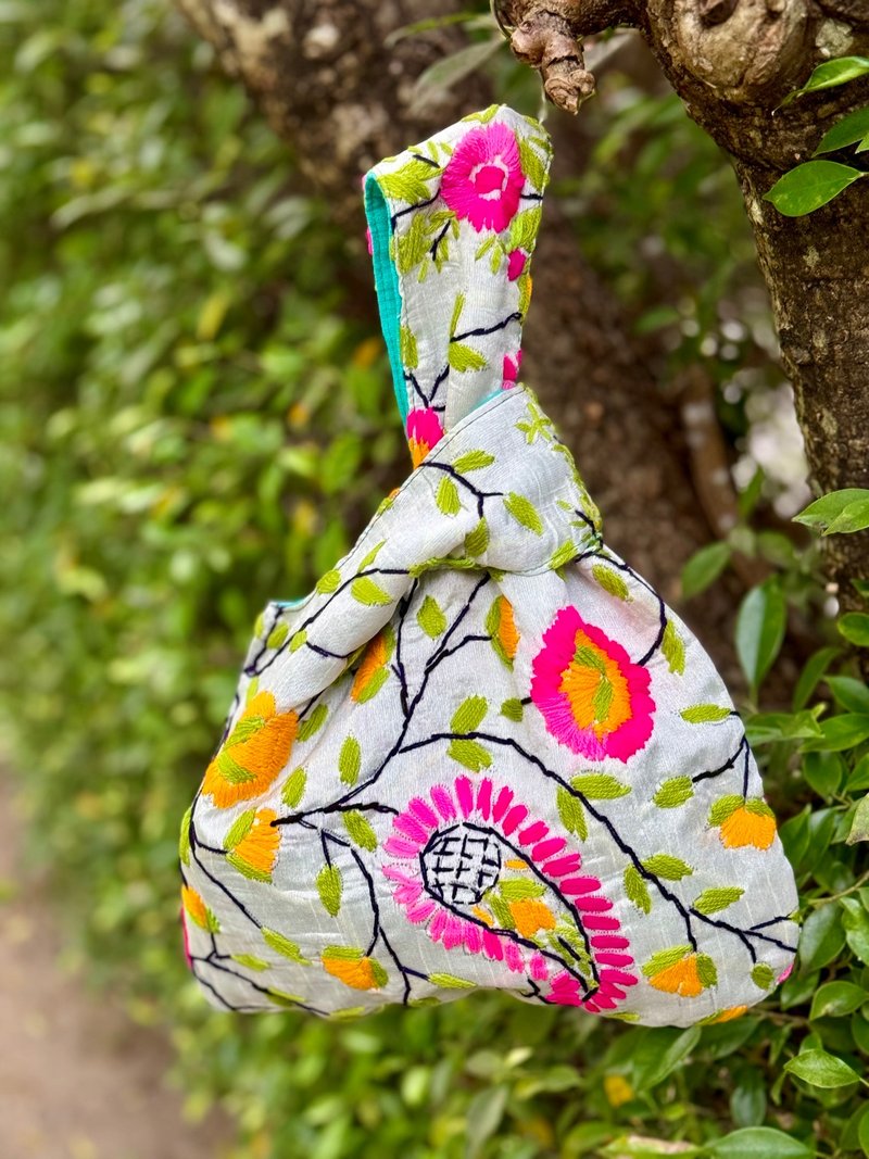 手工刺绣 浅绿色 花卉 手提包 小包 包包 手袋 手提袋 - 手提包/手提袋 - 丝．绢 