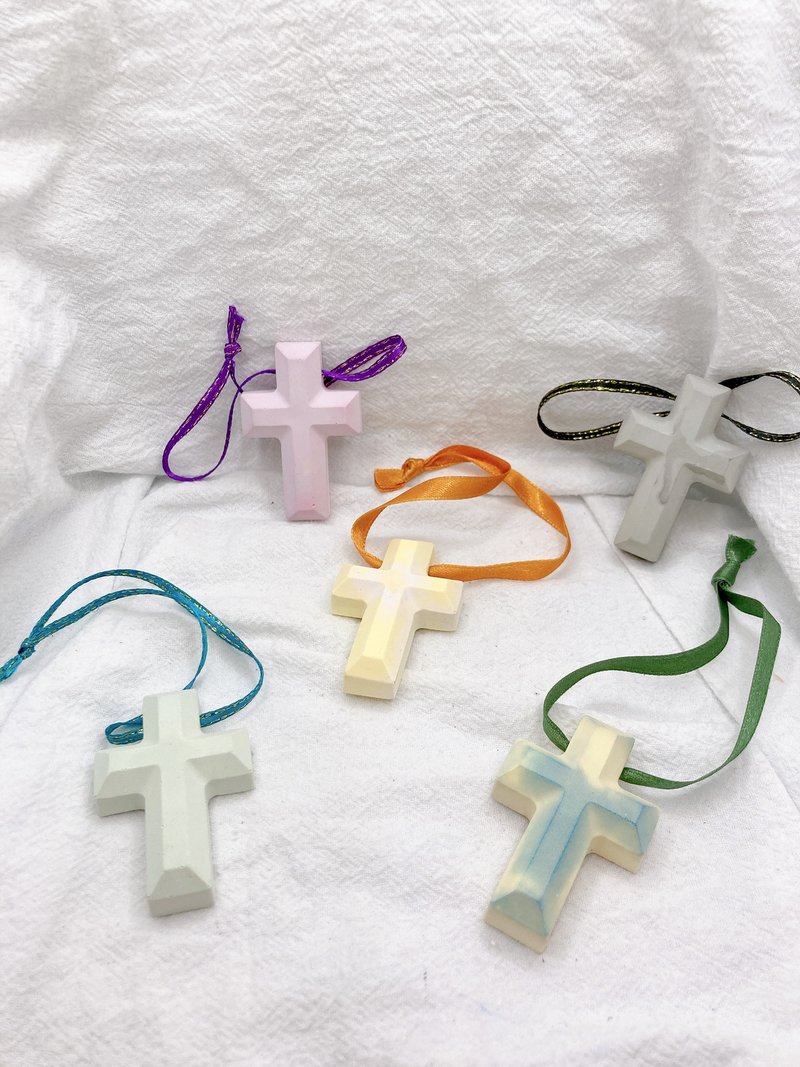 【福音礼物】十字架扩香挂饰-大款 - 香薰/精油/线香 - 其他材质 多色